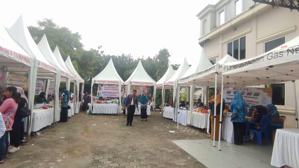 Bazaar UMKM Bupati Ngantor di Desa Mororejo 2025 - Jepara Ourland Park